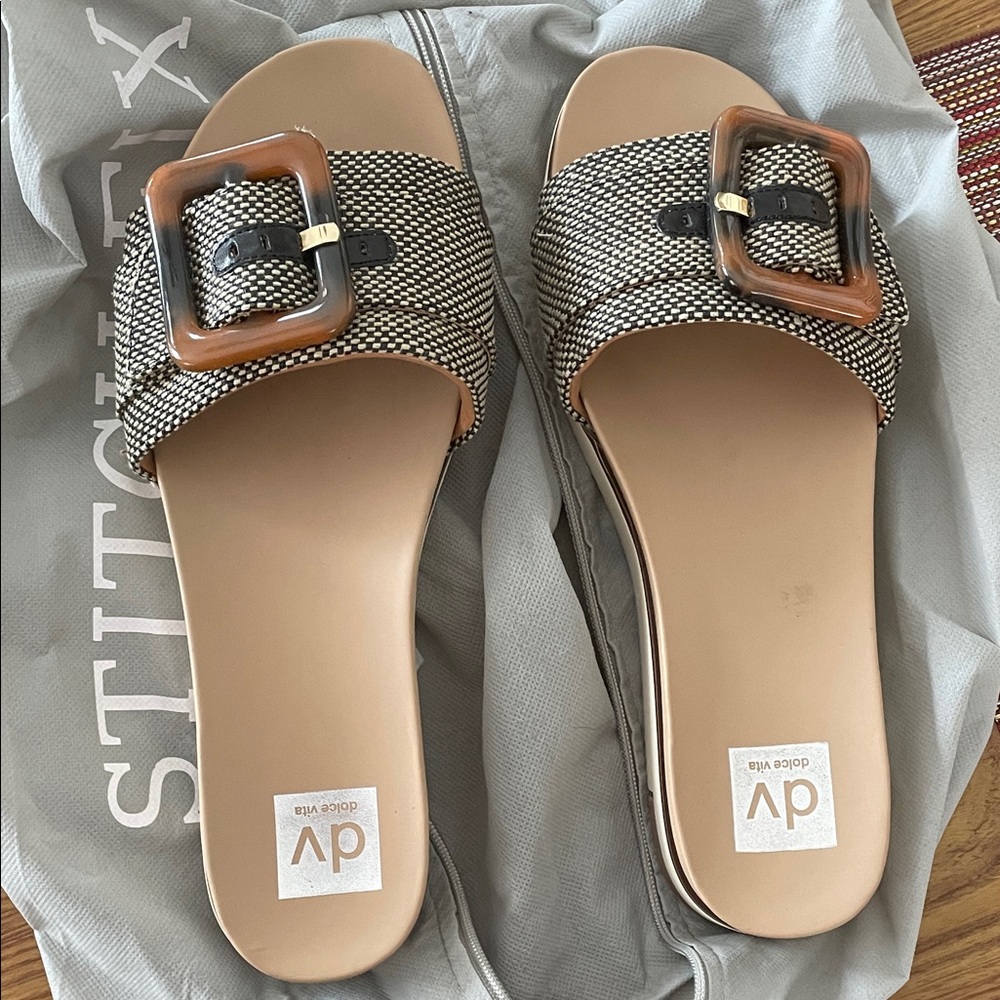DV by Dolce Vita Women's Black and Tan Slide Sandals